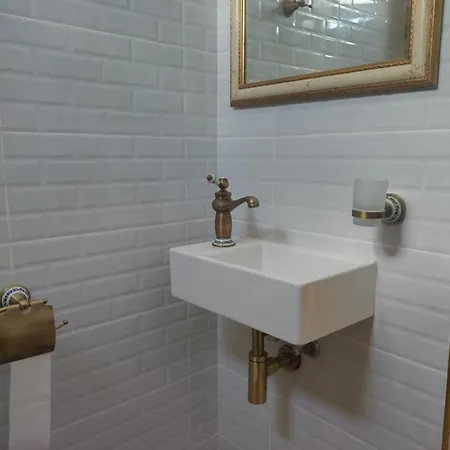 ホテル Ivanka Ground Floor *