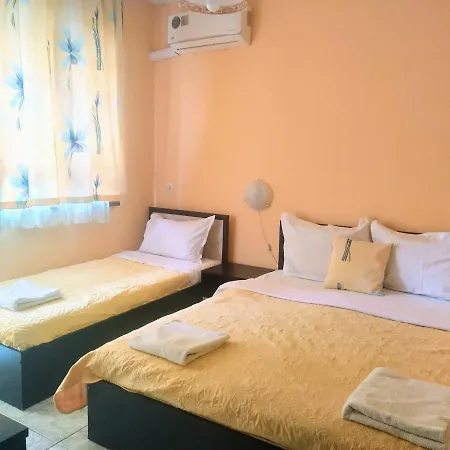 Ivanka Ground Floor ホテル *