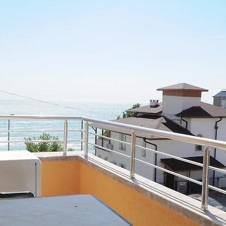 Ivanka Ground Floor ホテル *