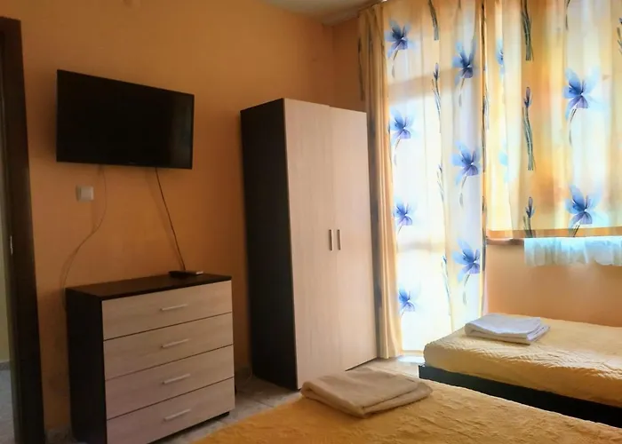 Ivanka Ground Floor * 奥布佐尔