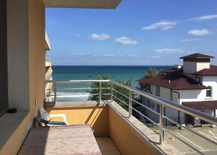 Ivanka Ground Floor 奥布佐尔