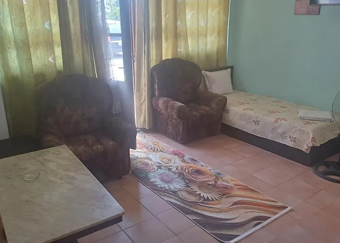 Ivanka Ground Floor 奥布佐尔