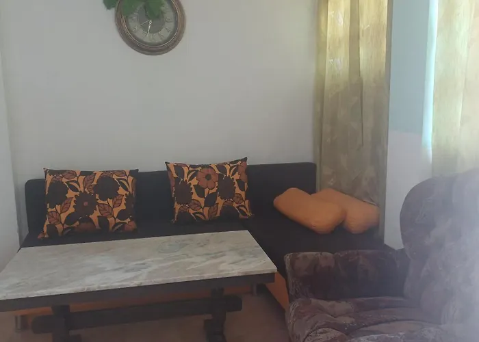 Ivanka Ground Floor * 奥布佐尔